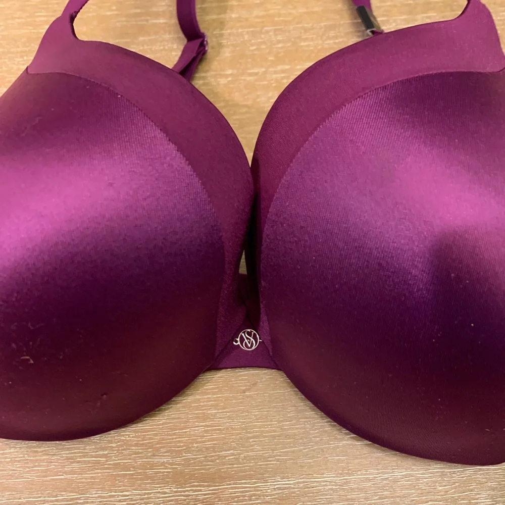 Victoria's Secret Deep Purple Push- Up Pigeonnant Bra - Picture 3 of 8